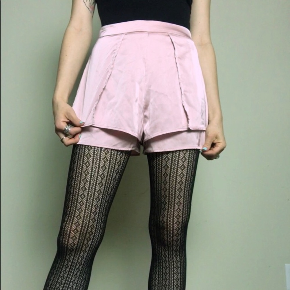 SILKY PINK FASHION NOVA SKORT SHORTS